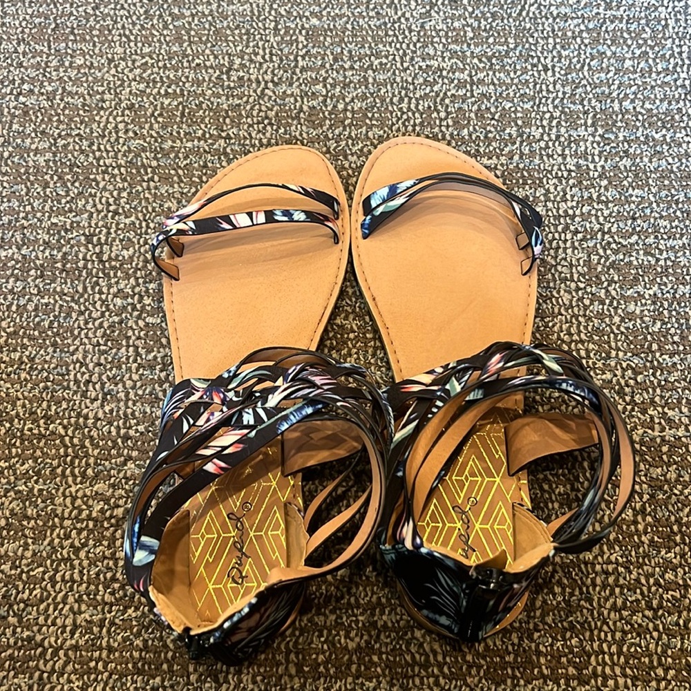 Qupid sandals